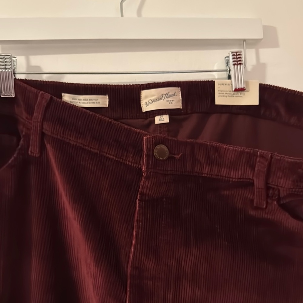 Universal thread Red Boot Cut Jeans with Luxurious Fabric NWT